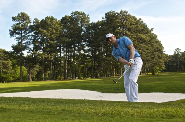 Golfer-pitching-over-my-head-600x397